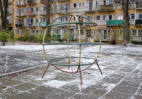 Mieszkaniowe pomysły Konfederacji, czyli lokator ma prawo do bezdomności