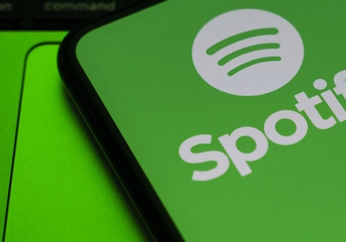 Płacą abonament, a i tak dostali reklamy. Co zrobiło Spotify?