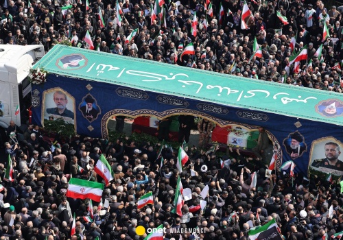 Logika wojny, logika rewolucji. Do obalenia reżimu w Iranie wciąż brakuje jednego czynnika