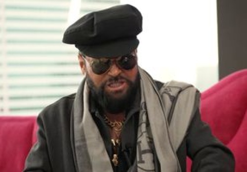 Krzysztof Rutkowski chce bronić kraju na wypadek wojny. 