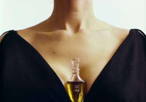 6 największych mitów o perfumach, przez które szybko przestają na tobie pachnieć