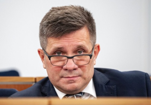 Jacek Włosowicz wyleciał też z klubu PiS. Bo atakuje 