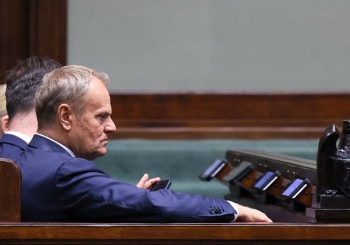Tak Donald Tusk chroni swoich