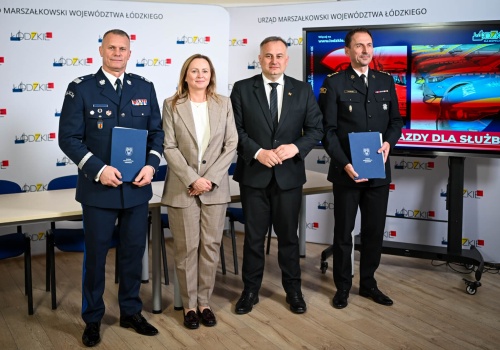 Nowe pojazdy dla policji i straży pożarnej. Mechaniczne drabiny i wideorejestratory