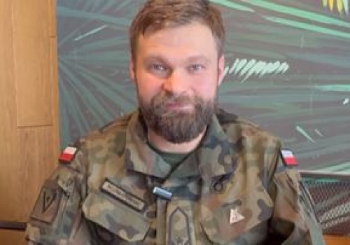 Dołączył do obsady 