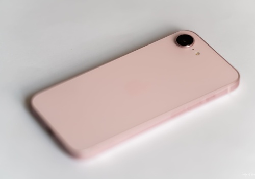 iFixit demontuje iPhone 17e i odkrywa opcję MagSafe dla iPhone 16e