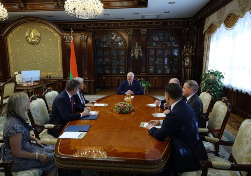 Białoruś: zwolniono z więzienia 250 osób, w tym więźniów politycznych