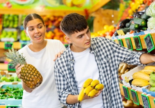 Ten owoc ma najmniej pestycydów. Znajdziesz go w każdym markecie