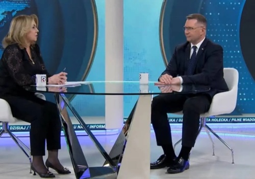 „Jak nie potraficie, to uciekajcie z rządu”. Czarnek zapewnia: My Polakom damy normalność