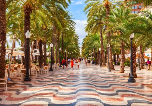 Szybki reset w hiszpańskim słońcu ✈️☀️ Loty i hotel w pięknym Alicante za 594 PLN 🤩