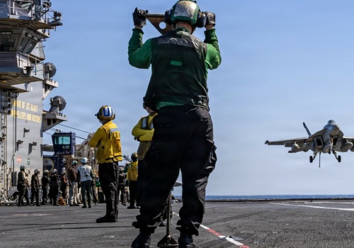 Pentagon chce pieniędzy, Kongres się burzy. 