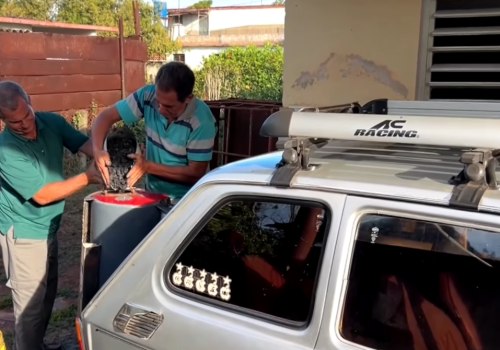 Polski Fiat 126p na węgiel drzewny? To nie żart. To kubański wynalazek