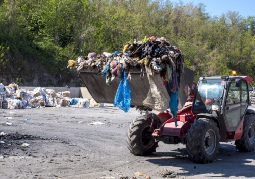 Śląskie/ Prokuratura: ws. mafii śmieciowej zabezpieczono mienie podejrzanych na ponad 22,6 mln zł