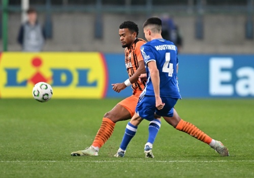 Lech Poznań pokonał Szachtar Donieck, ale to nie wystarczyło