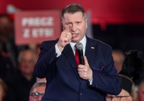 Czarnek odpowiada Sikorskiemu. 