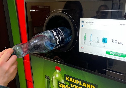 Gminy liczą butelki i puszki. Pierwszy test systemu kaucyjnego