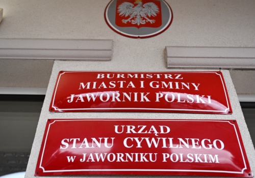 Należność główna i całkiem pokaźne odsetki. Samorządy coraz częściej wygrywają w sądach