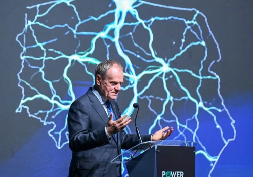 Tajemnicze spotkanie Tuska i cięcie kosztów w NFZ. PiS chce wyjaśnień