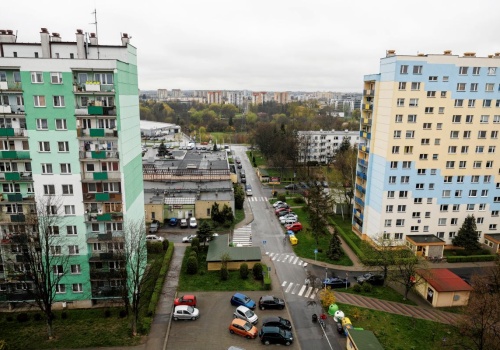 Raty kredytów w górę o kilkaset złotych. Banki podnoszą oprocentowania. Co się dzieje?