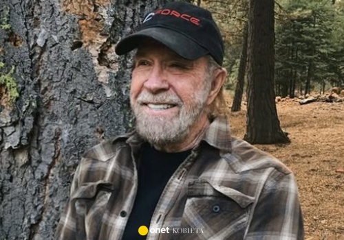 Chuck Norris trafił do szpitala na Hawajach. 86-letni aktor trenował na wyspie