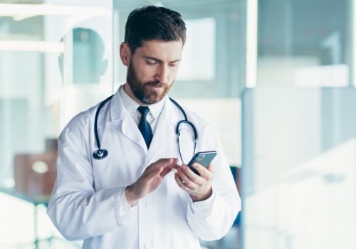 Lekarze między dwoma systemami. Samorząd ostrzega przed skutkami zmian