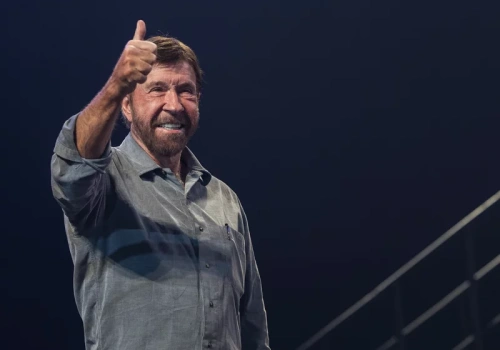 Niepokojące wieści o legendarnym aktorze. Trafił do szpitala