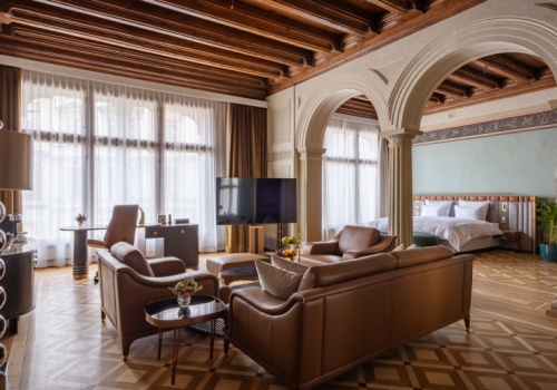 Hotel zaczyna się od detalu. Jak fit-out wpływa na sukces inwestycji hotelowej?