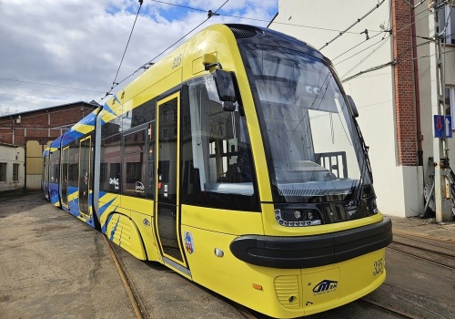 Toruń zamówi 4 kolejne nowe tramwaje. Z PESA Bydgoszcz