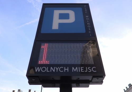 Nie ma gdzie parkować. Gdzie te wielopoziomowe parkingi?