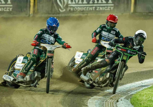 Żużel. Jest nowy kevlar Włókniarza! Dużo bieli!