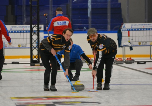 Międzynarodowe granie „szczotkami” i „czajnikami” rozpoczęte