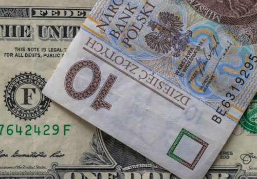 Rynek zmienia zdanie o stopach. Złoty reaguje na konflikt w Iranie