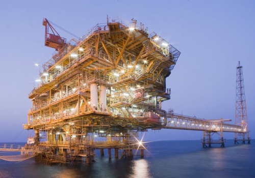 Brytyjski ekspert: paliwa kopalne – fundament życia współczesnej cywilizacji