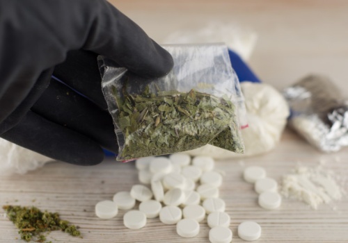 Nowy narkotyk wykryty w Polsce trafi na czarną listę. Wpływy do budżetu zaskakują