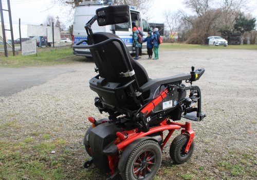 Mieszkaniec Bielska-Białej poruszający się na wózku inwalidzkim potrącony w Oświęcimiu