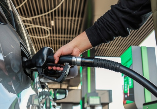 AdBlue drożeje. Czy diesle przestaną odpalać? Problem kierowców narasta