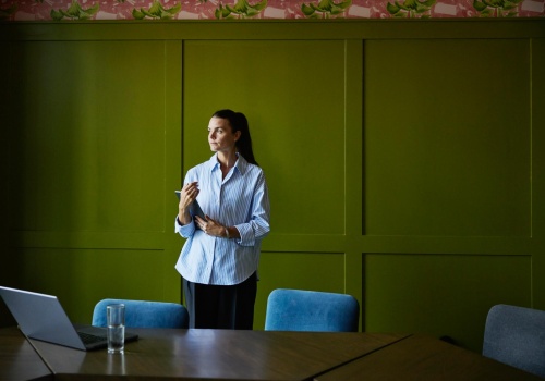 6 niepozornych zachowań, przez które ludzie tracą do ciebie szacunek. Jak na nowo zbudować do siebie respekt?