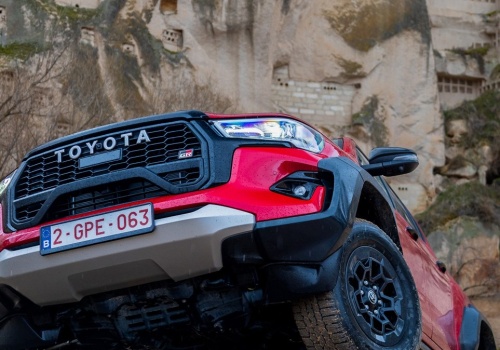 Toyota szaleje z wyprzedażami. Legendarny model tańszy o 26 tys. zł