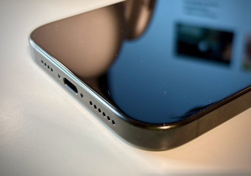 Apple ostrzega: zaktualizuj iOS, by chronić iPhone’a przed atakami z sieci