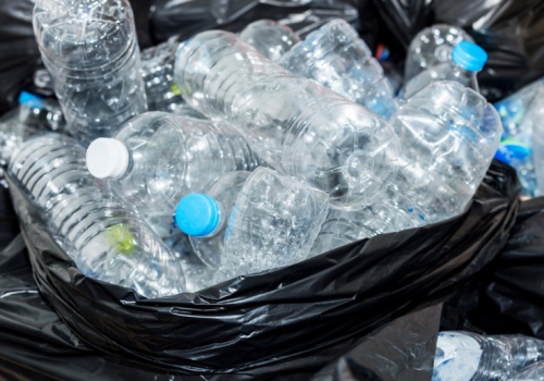 Nawet 25 gr na butelce. Nowy biznes na systemie kaucyjnym budzi kontrowersje