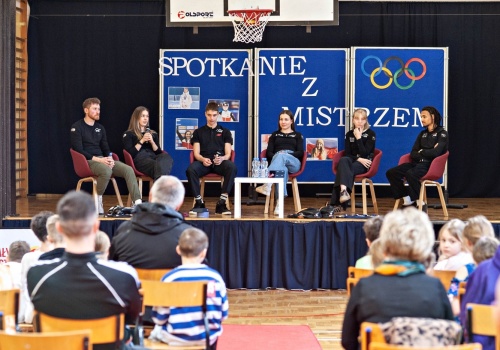 Olimpijczycy przepytani przez uczniów