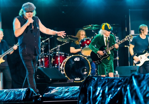 Niepokojące wieści o muzyku AC/DC. Trafił do szpitala