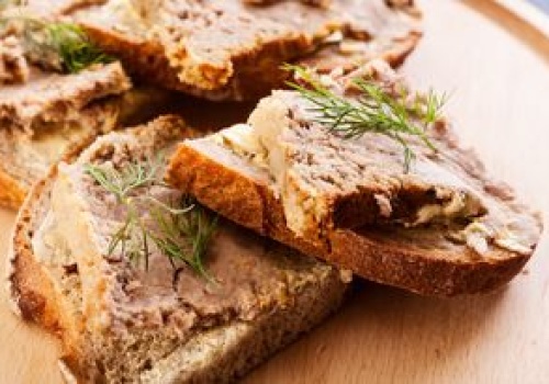 Tego pasztetu nie może zabraknąć podczas świąt. Zrobisz go bez strączków i bez mięsa