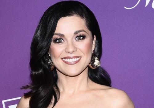 Kasia Cichopek w wiosennej stylizacji. Kurtka nie każdemu przypadła do gustu