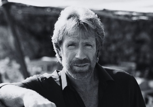 Chuck Norris nie żyje. Świat żegna legendę i ikonę kina akcji
