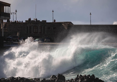 Burza Therese nie odpuszcza. Ostrzeżenie przed intensywnymi opadami i ryzykiem powodzi