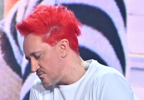 Michał Wiśniewski cierpi na poważną chorobę. Ludzie nie chcieli podawać mu ręki, stracił paznokcie