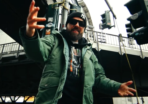 Gural nawija o blaskach i cieniach rapu na berlińskiej wycieczce