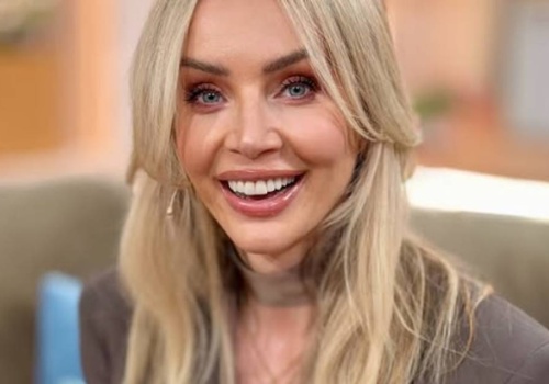 Agnieszka Woźniak-Starak w luźnym garniturze. Ten kolor to hit wiosny