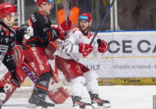 Stalownicy ogrywają Hradec Kralowe i prowadzą w serii! Bardzo dobry mecz i strzelone cztery gole na trudnym terenie